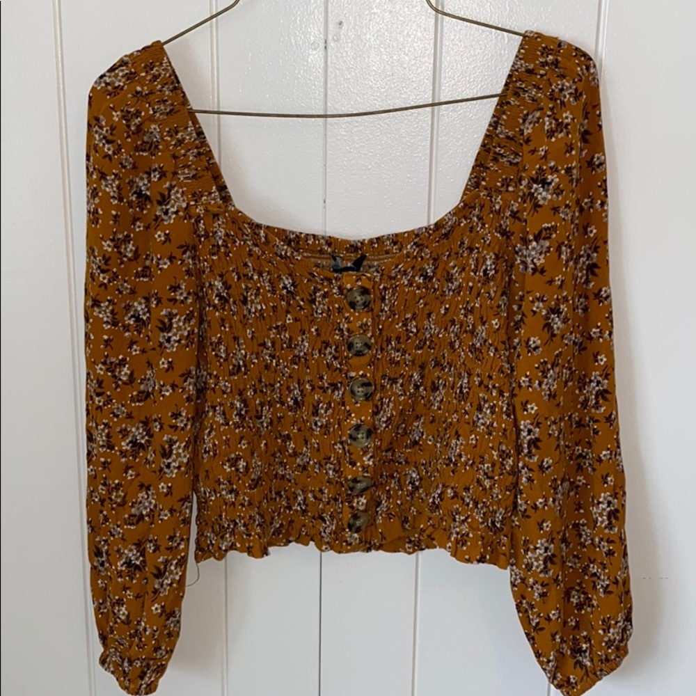 Shoulder crop top